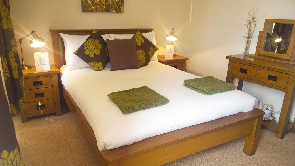 Cross Keys Inn Lydford-on-Fosse Esterno foto