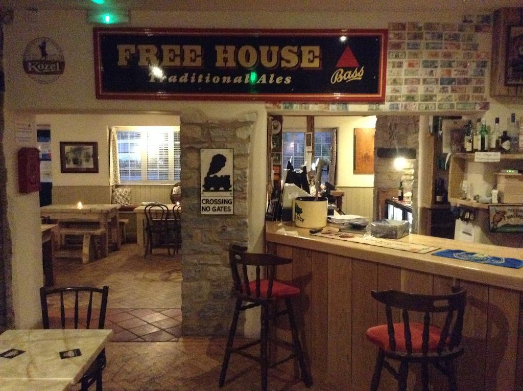 Cross Keys Inn Lydford-on-Fosse Esterno foto