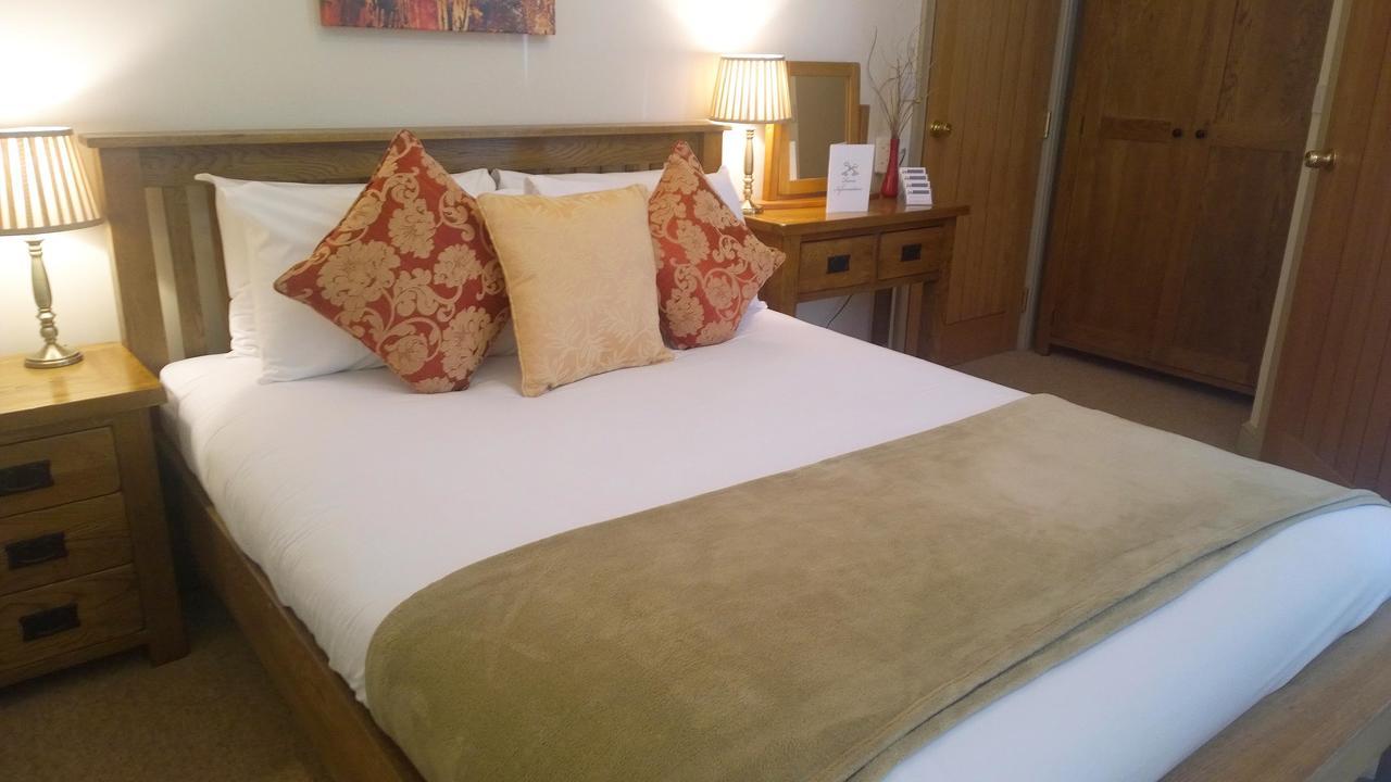 Cross Keys Inn Lydford-on-Fosse Esterno foto
