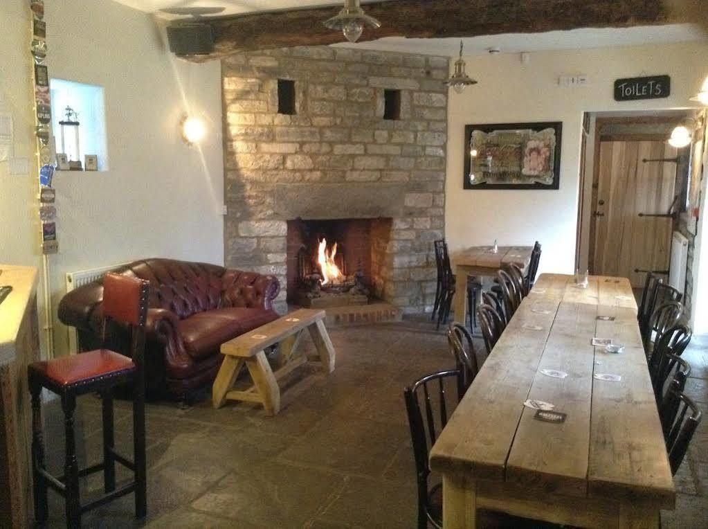 Cross Keys Inn Lydford-on-Fosse Esterno foto